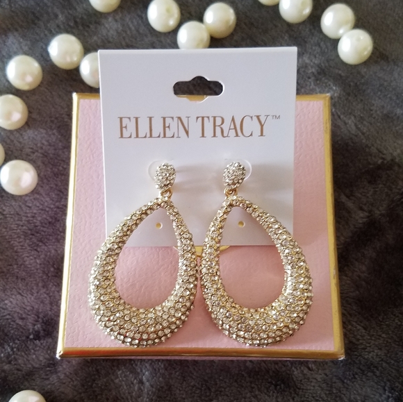 Ellen Tracy Accessories - Ellen Tracy Earrings 💝
